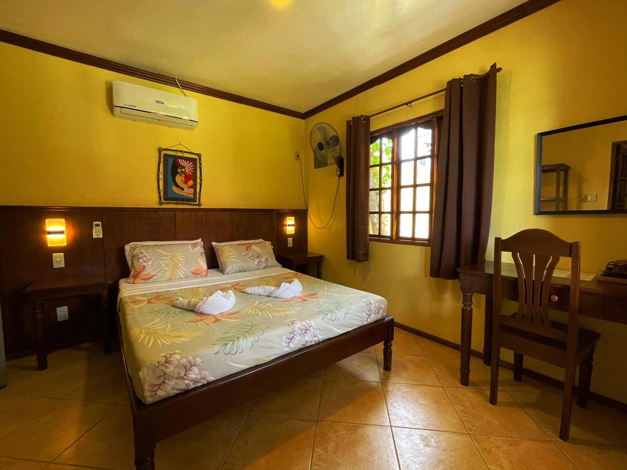 Tipolo Beach Resort Моалбоал Экстерьер фото